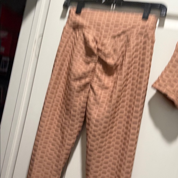 Textured brownTwo-Piece Set - Picture 8 of 9